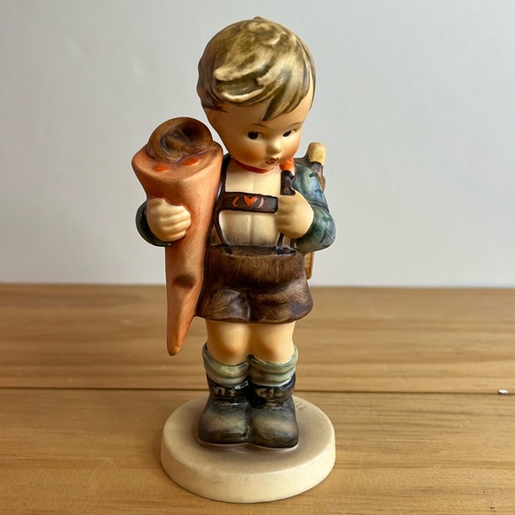 Vintage Hummel Goebel “Little Scholar” #80 TMK-5 1972